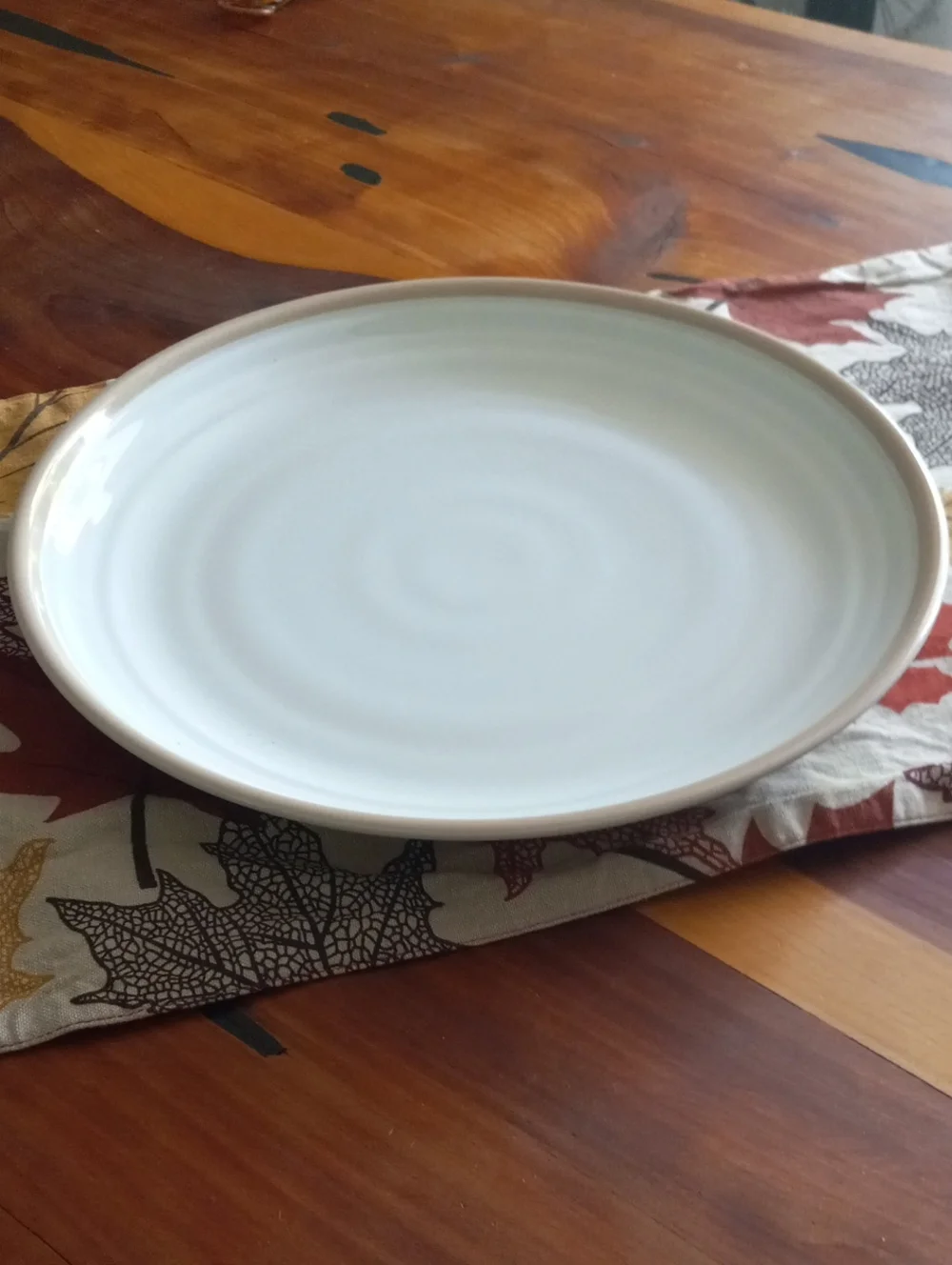 International Tableworks Serving Plate - White Maple Pattern YM001